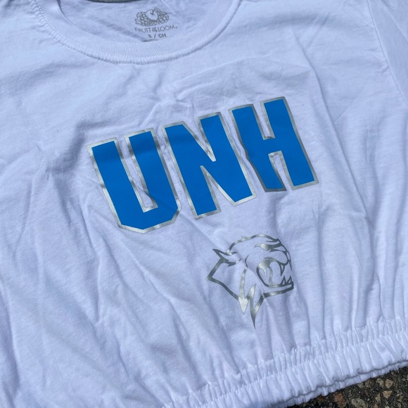 UNH Crop Top - Picture 3 of 3